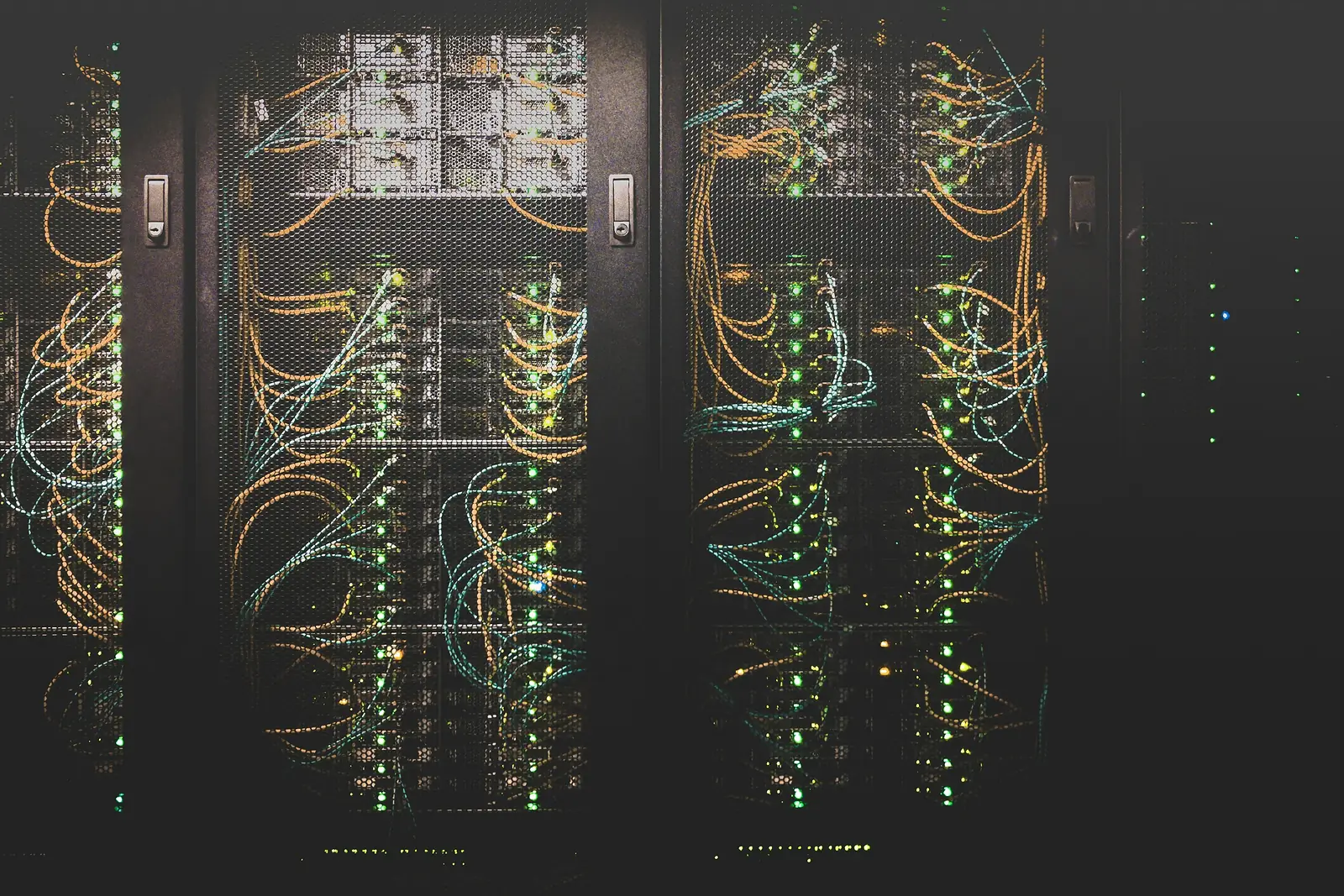 Tecnología. Software, servicios informáticos, telecomunicaciones e integración.